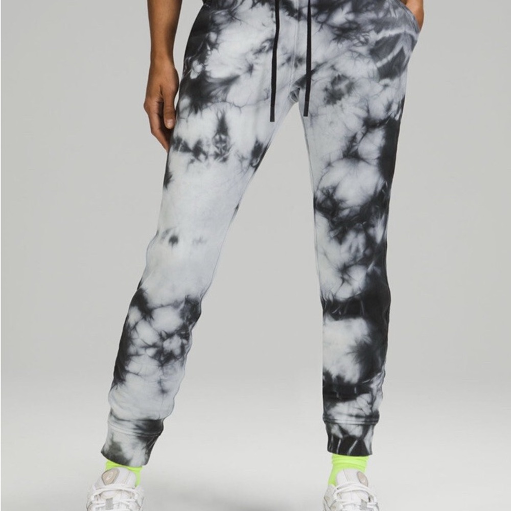 Lululemon warm down Tie-Dye Joggers